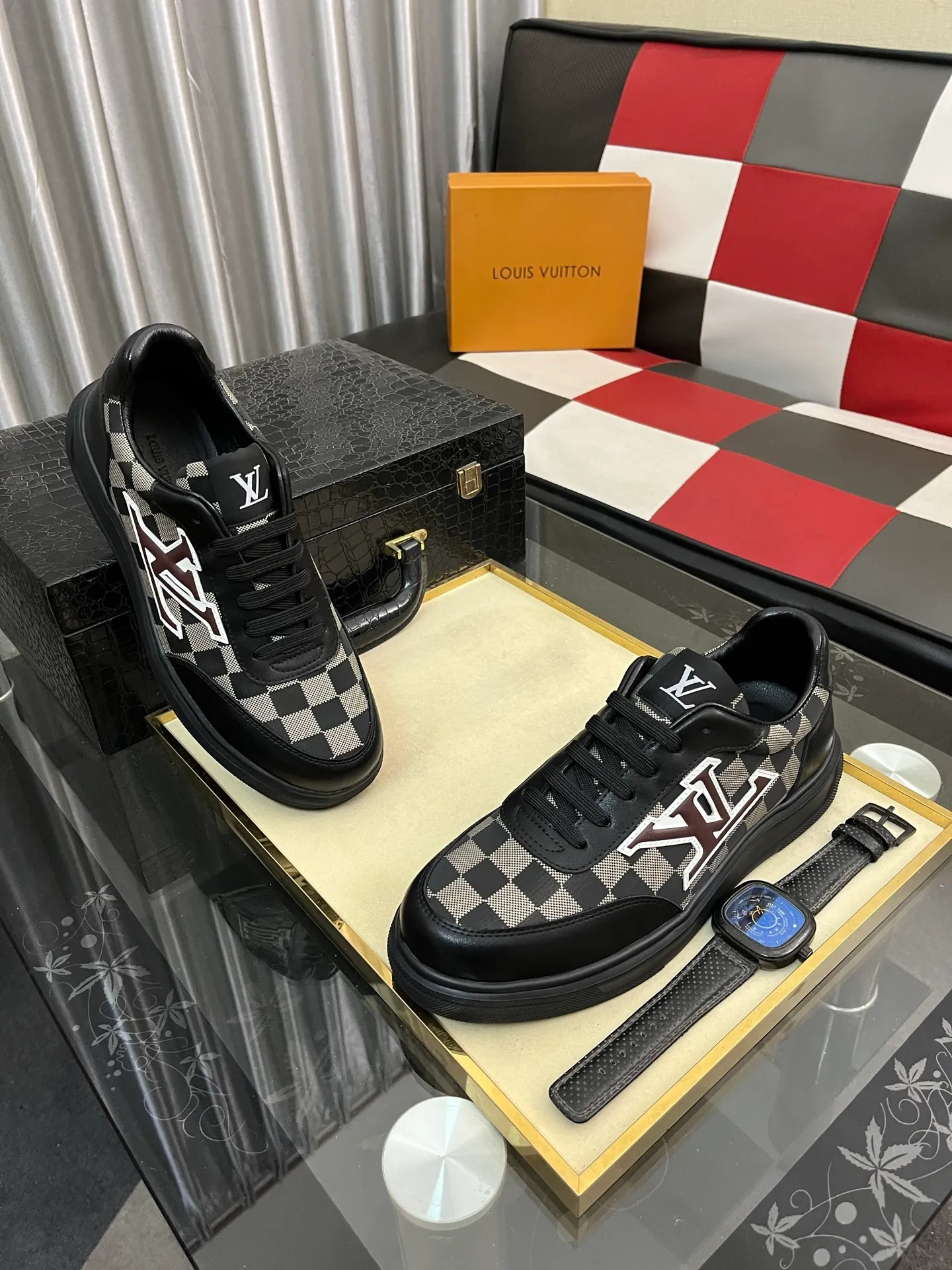 Men's shoes 💰400⌚️⌚️【LOUIS VUITTON】Same style as Louis Vuitton* official website 🚹Men's high-top casual shoes❤️Same style as popular celebrities and big names ~ Best-selling at home and abroad Lv focuses on the checkerboard series...Imported first-layer cowhide with special fabrics➕Full sheep leather lining➕Brand-specific hollow outsole💎Number: 38-443️⃣Colors available